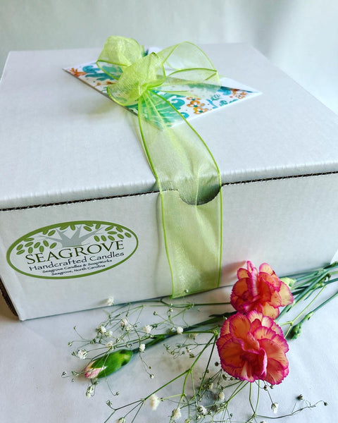 Gift Set with 2 Scented Candles and 4 Shea Butter Soaps